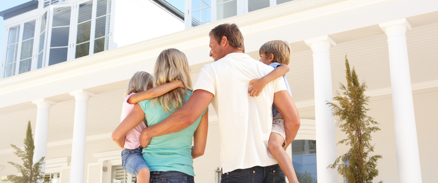 house family outside of white house